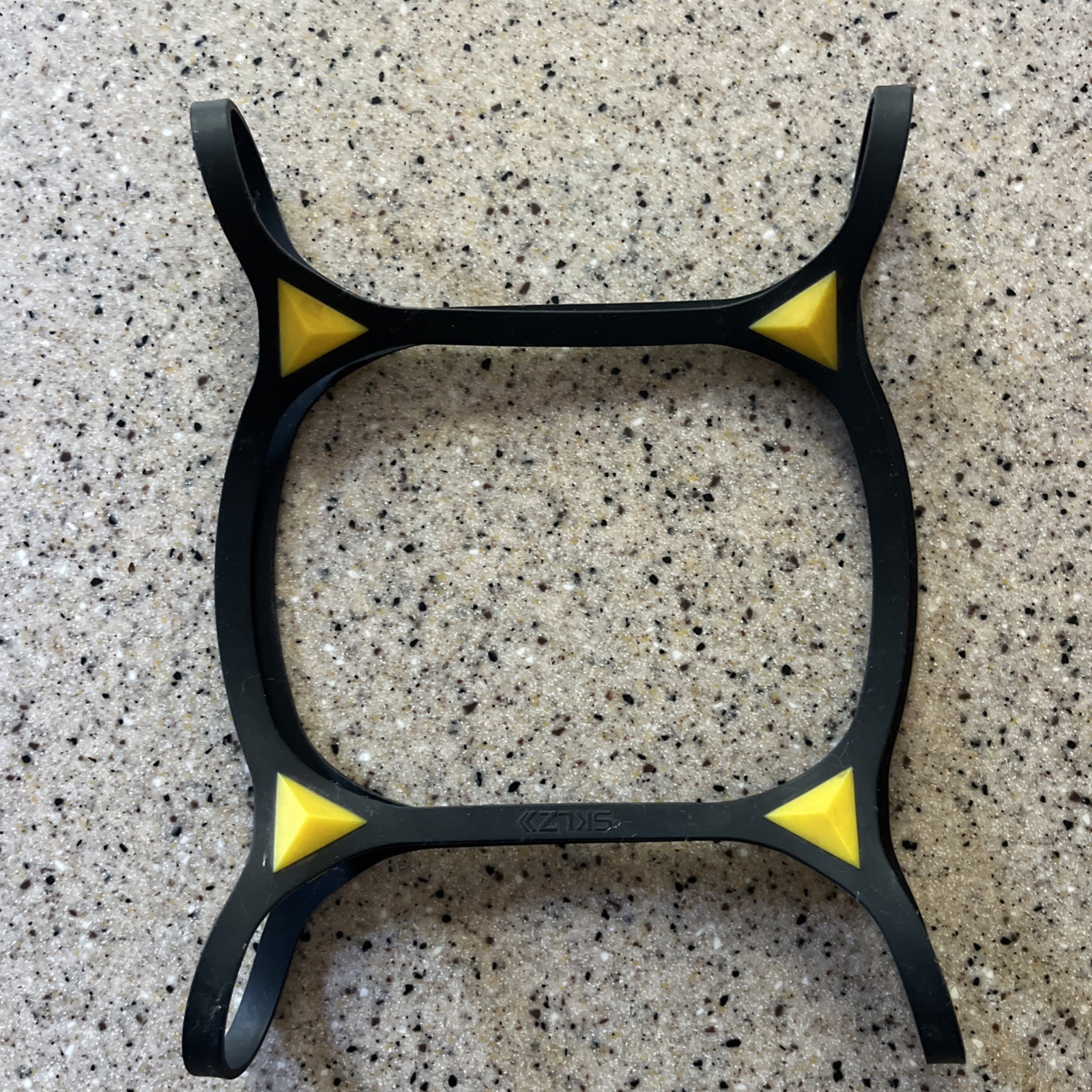 SKLZ Square Up Basketball Shooting Trainer – Yellow