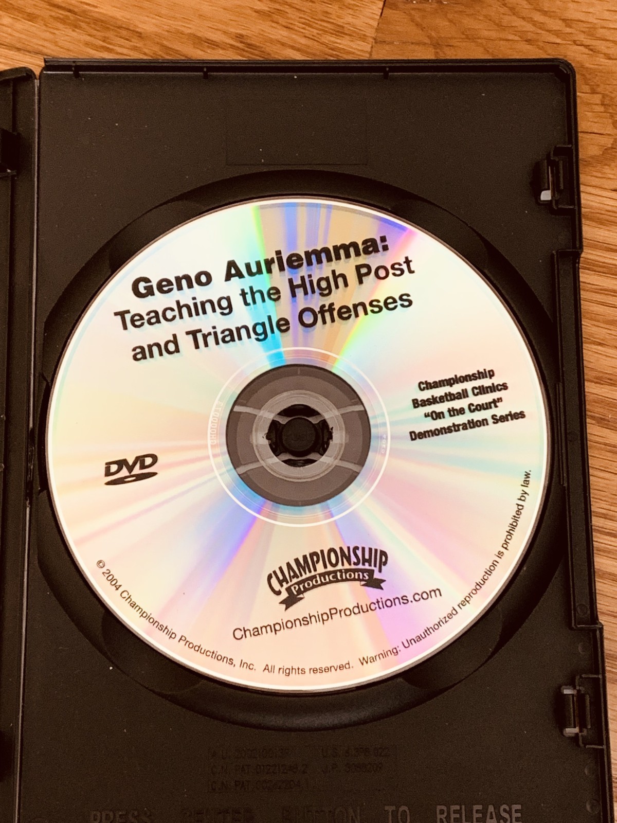 Championship Productions Geno Auriemma Teaching High Post & Tringle Offenses Lot