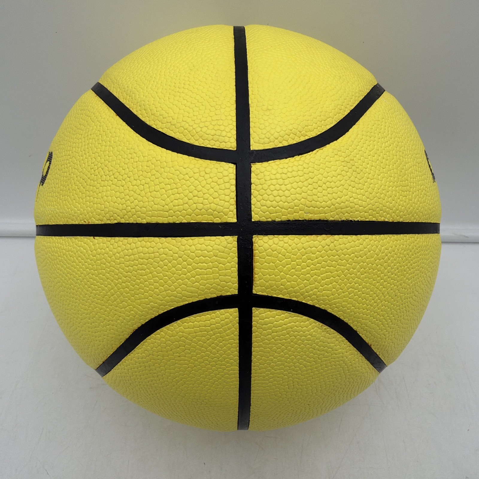 DRIBBLE UP SMART BASKETBALL 28.5” Women / Junior Size, Indoor / Outdoor – CLEAN!
