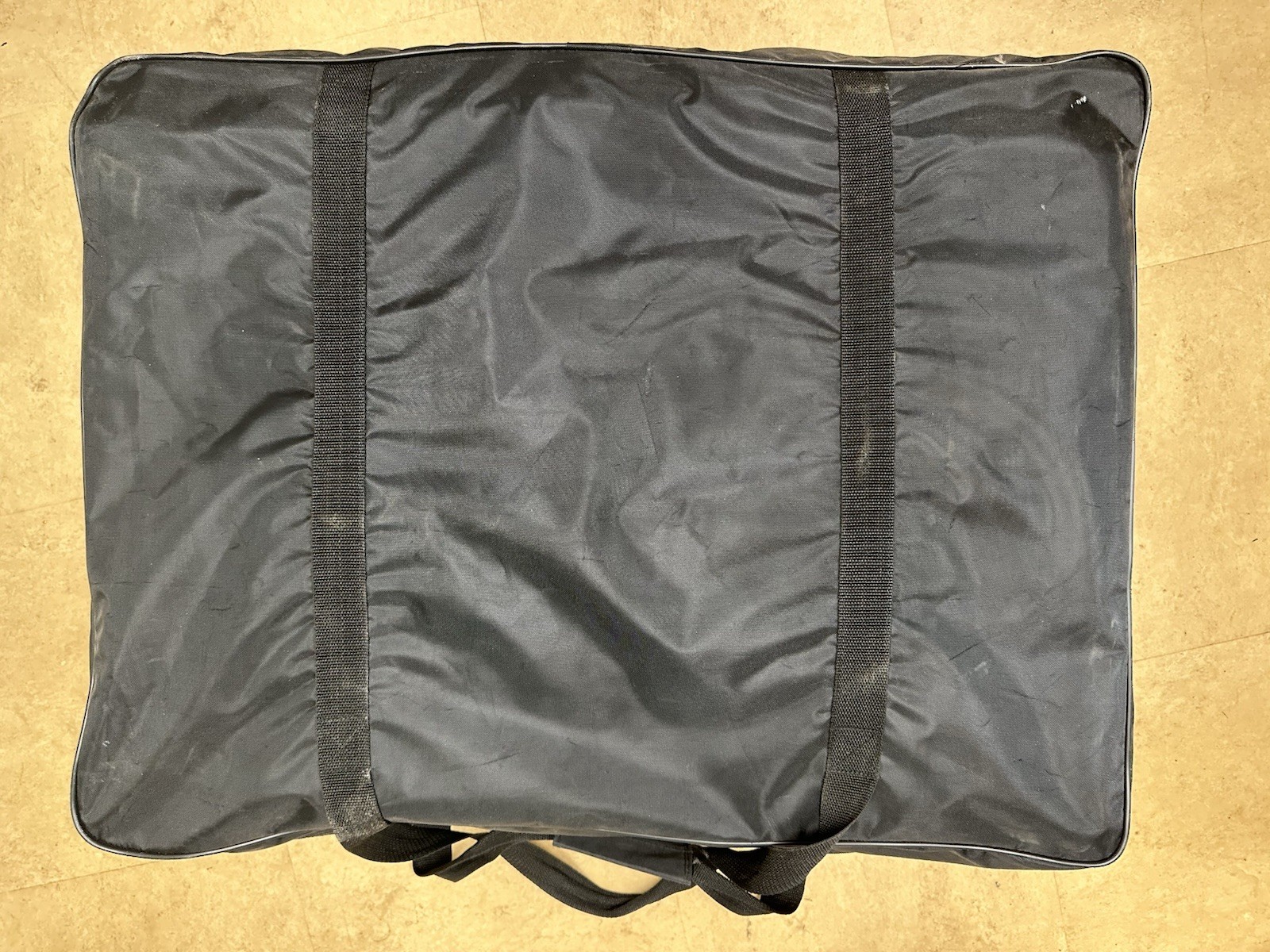 Elite Defender Basketball Training Pad – With Travel Bag. Great Shape!