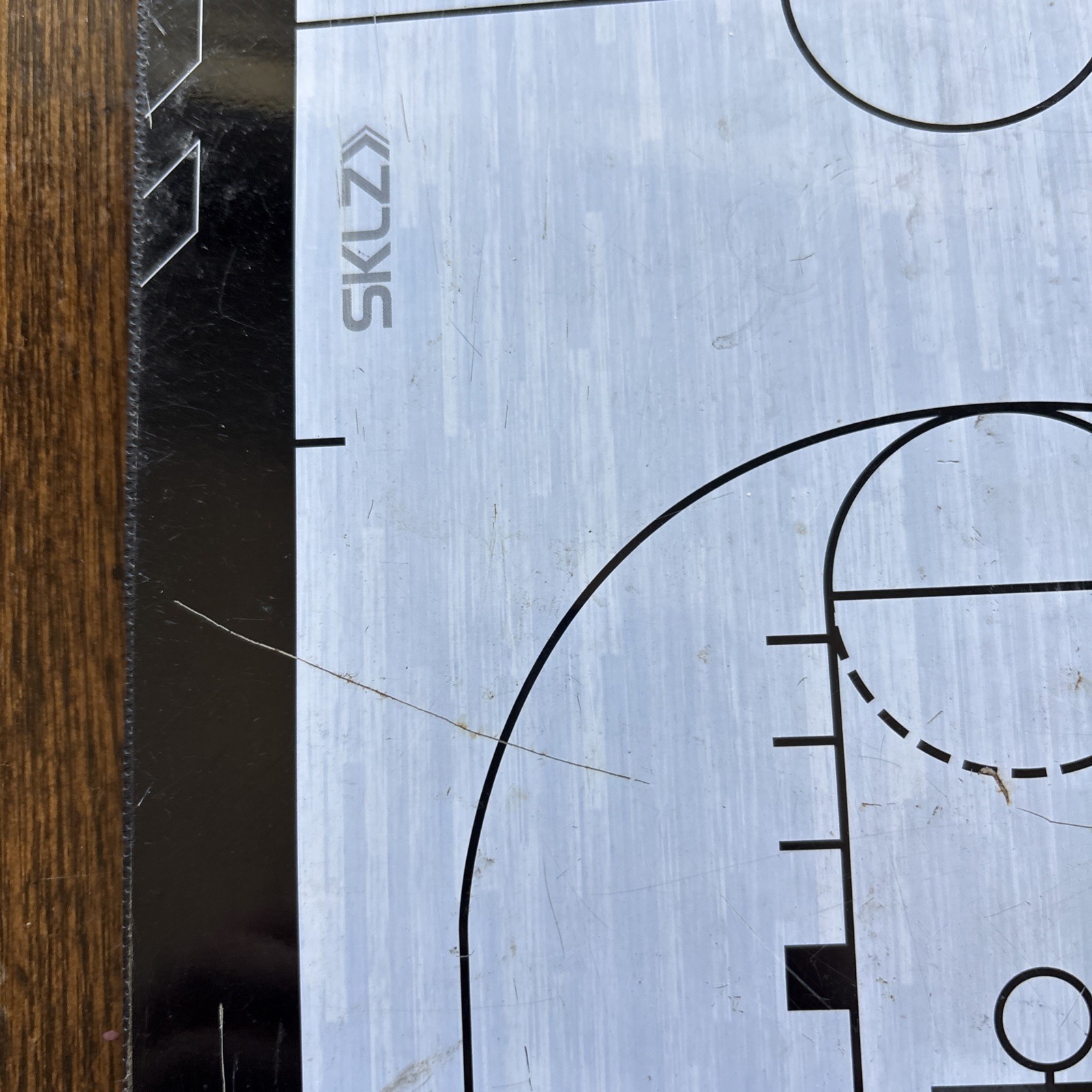 SKLZ Basketball Magna Coach Board – Black/Yellow Magnetic Coaching Board