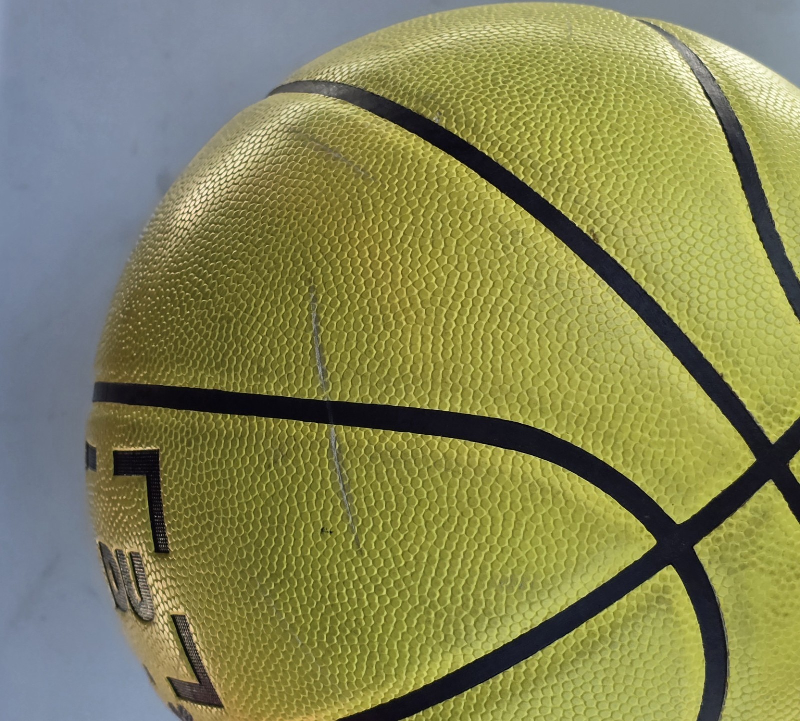 DribbleUp Smart Basketball Junior Size Yellow Indoor Outdoor Training Ball DU