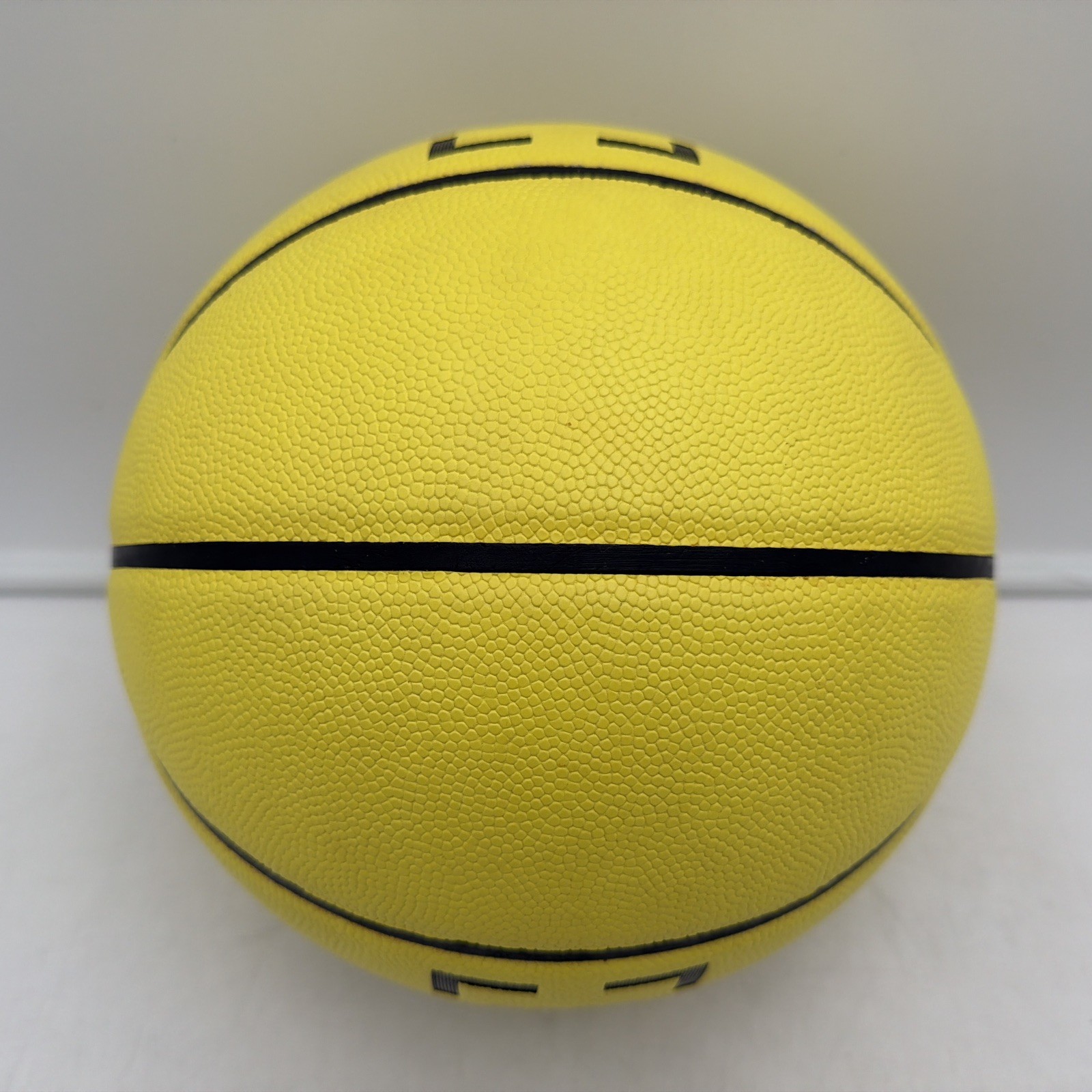 DRIBBLE UP SMART BASKETBALL 28.5” Women / Junior Size, Indoor / Outdoor – CLEAN!