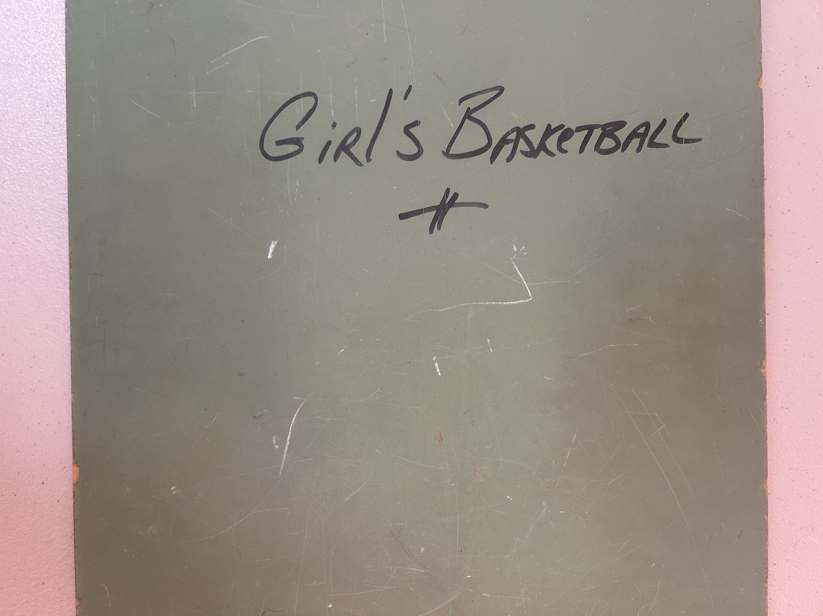 Vintage Retro 18”x12” Korney Board Aids Basketball Chalk Clipboard Play Board