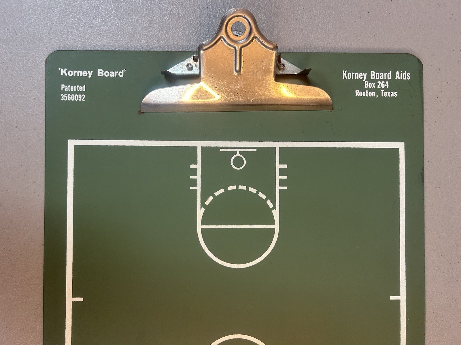 Vintage Retro 18”x12” Korney Board Aids Basketball Chalk Clipboard Play Board