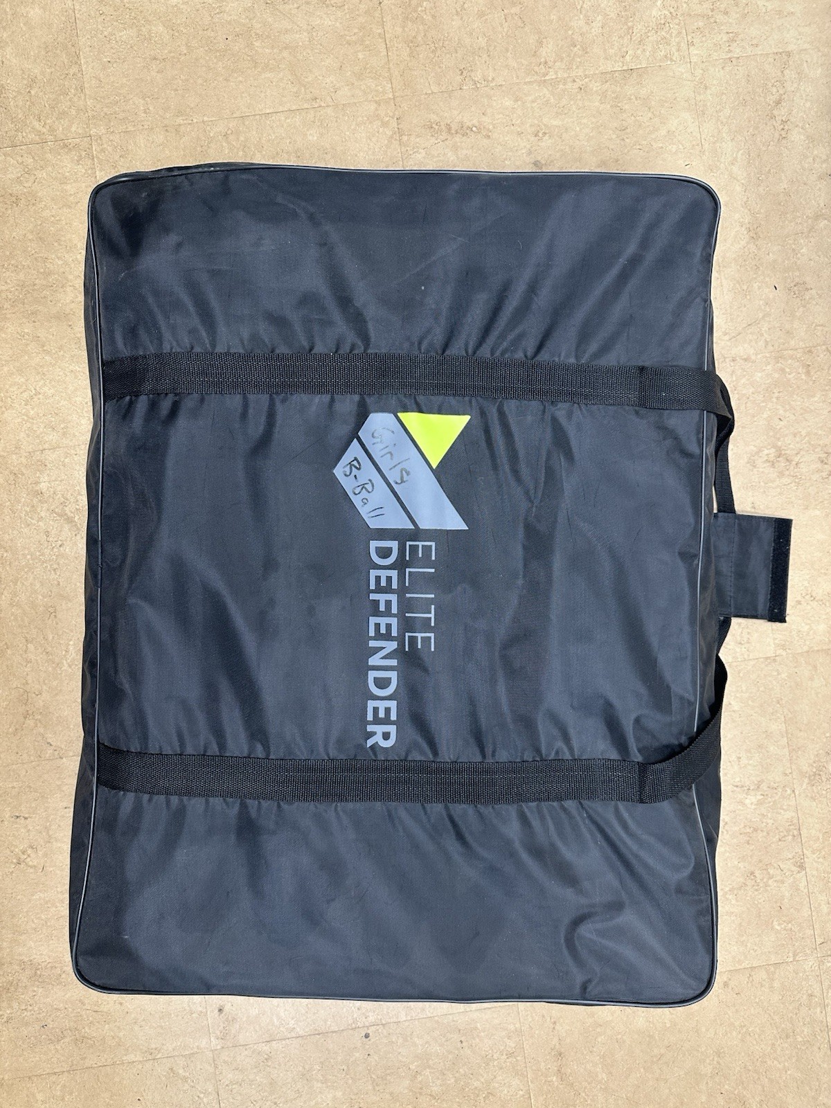 Elite Defender Basketball Training Pad – With Travel Bag. Great Shape!