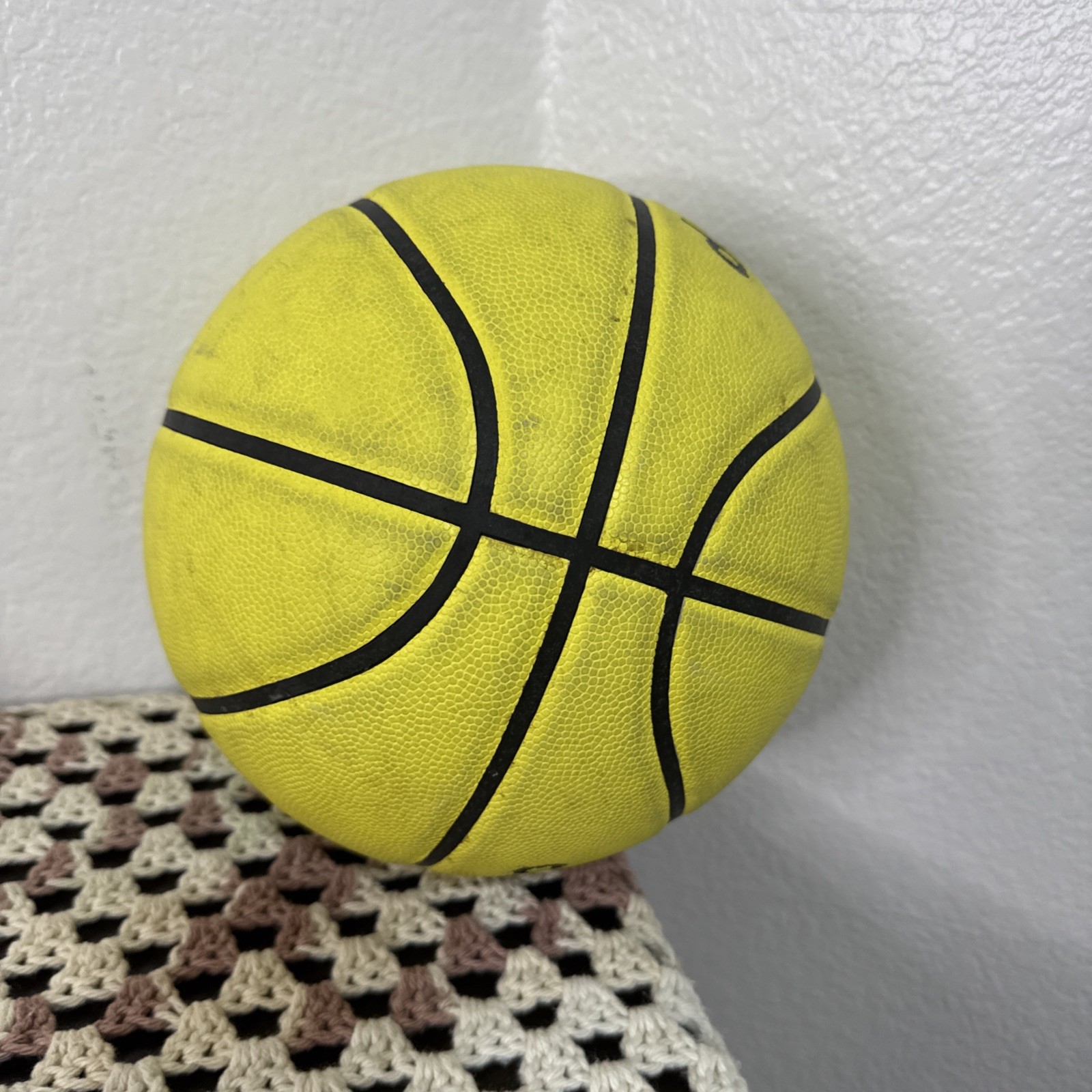 Dribble Up ‘DU’ Smart Basketball 28.5″ For Indoor Or Outdoor