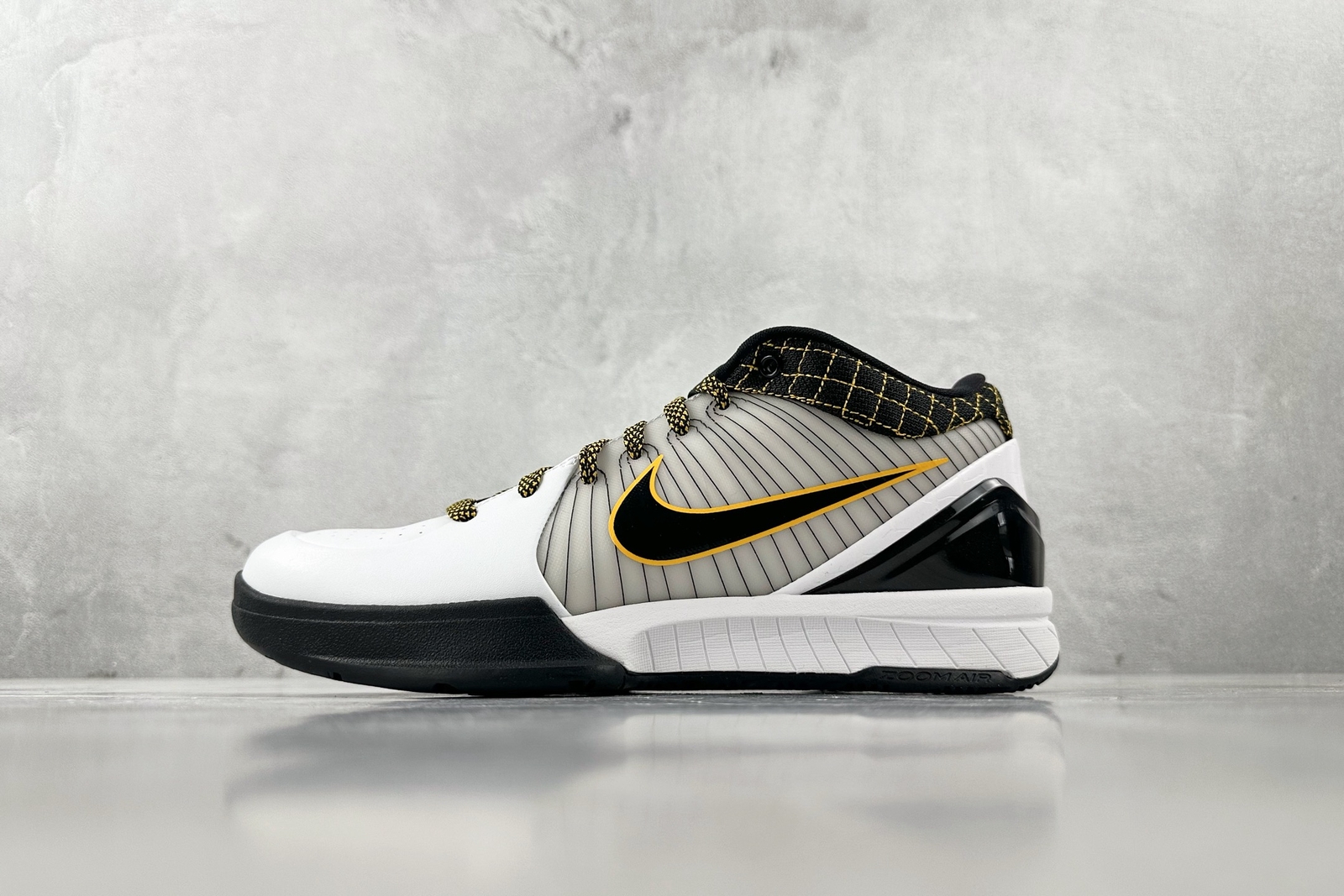 New NK Zoom Kobe 4 Protro “Del Sol” AV6339-101 Mens Athletic Shoes Authentic