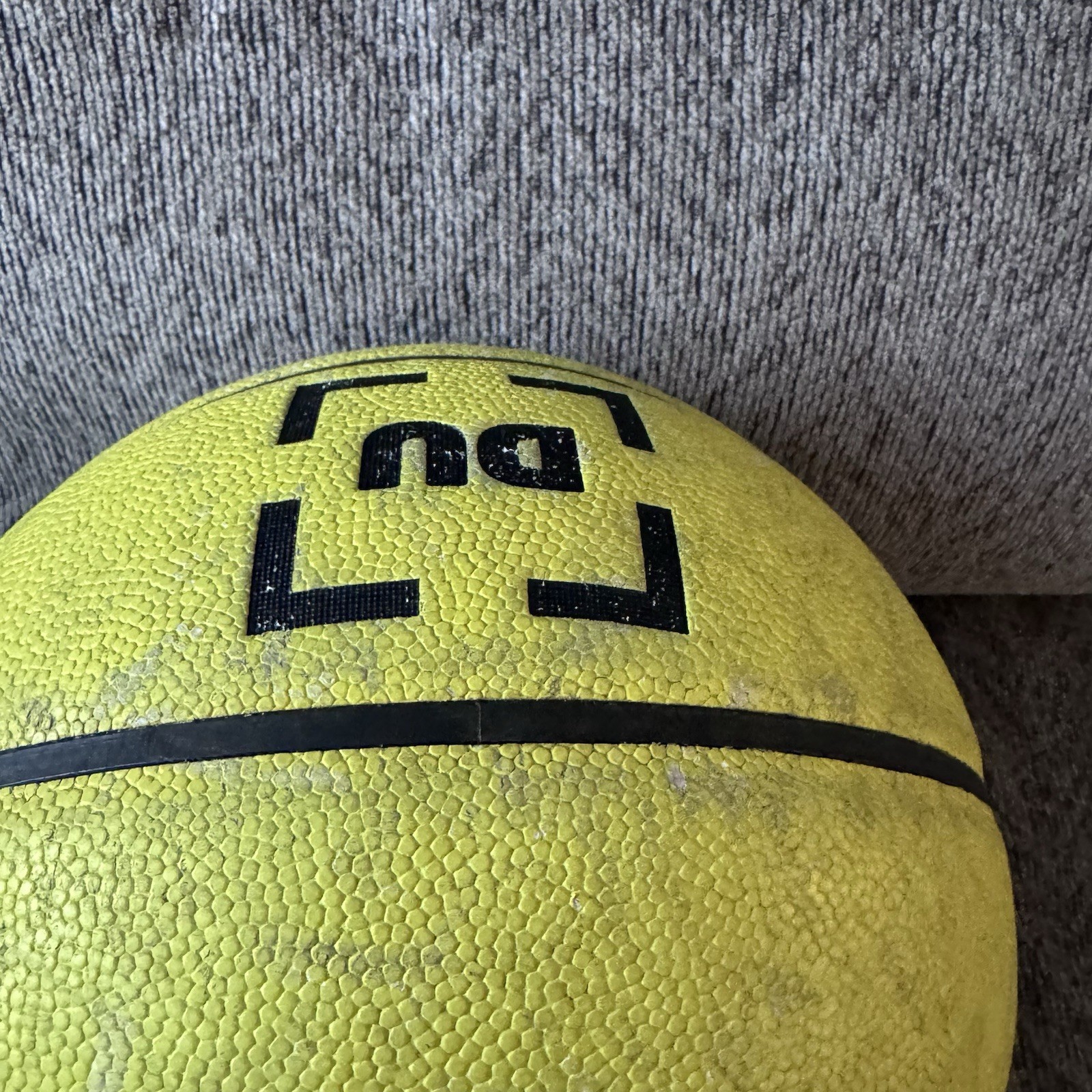 DRIBBLE UP Dribbleup SMART BASKETBALL 28.5 Junior Size Indoor Outdoor Yellow