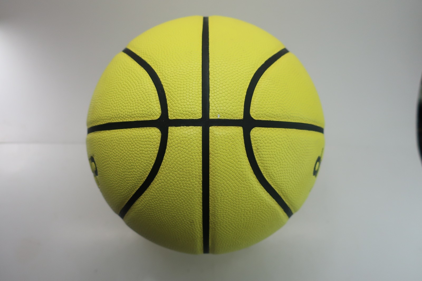 DU Dribble Up Indoor/Outdoor Smart Yellow Basketball Size 28.5 Junior