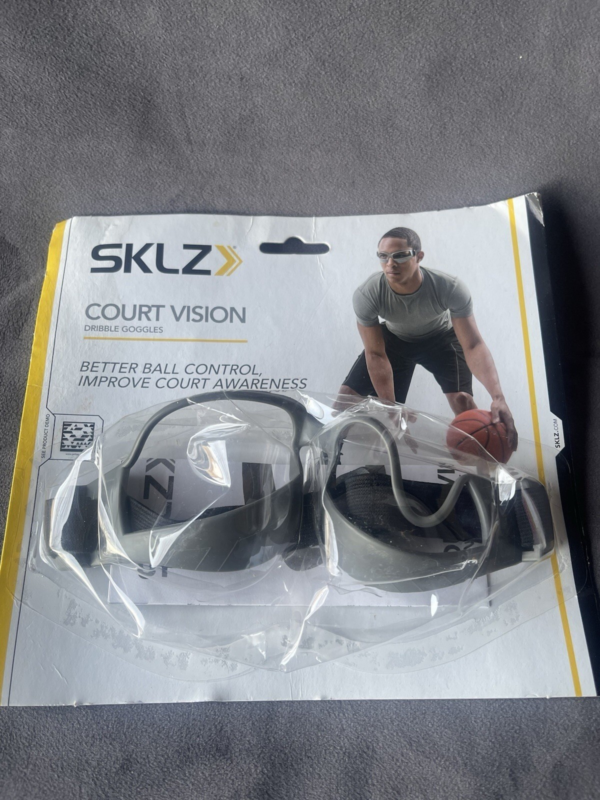 NEW SKLZ Court Vision Basketball Dribble Goggles NWT D1 Read