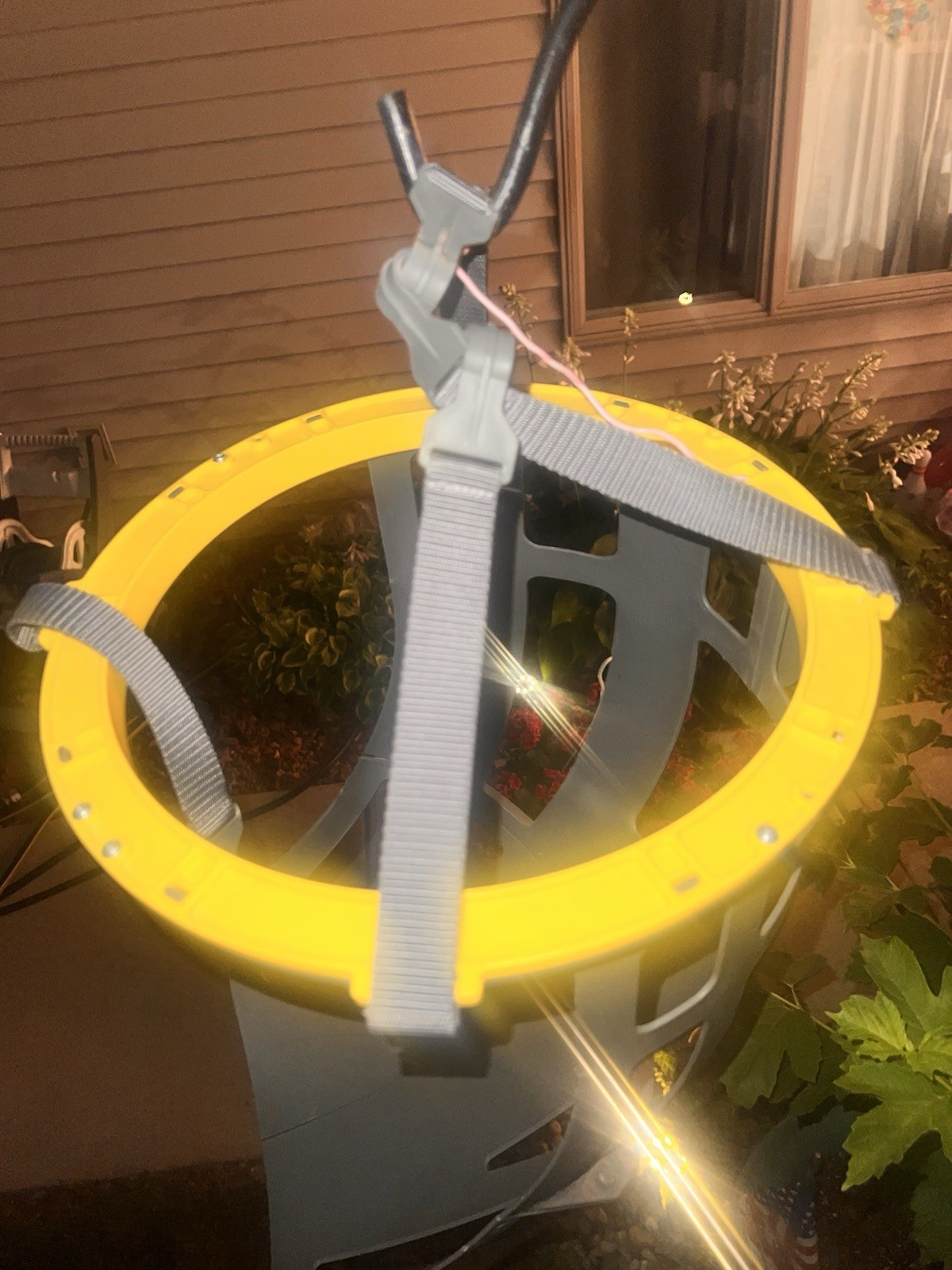 Sklz Basketball Kick Out 360 Degree Ball Return System Rim Attachable