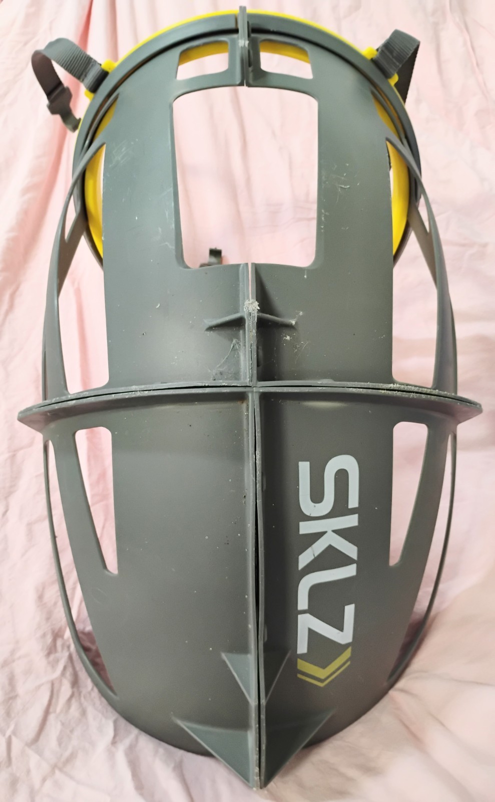 SKLZ Basketball Kick Out 360 Degree Ball Return System Rim Attachable Training