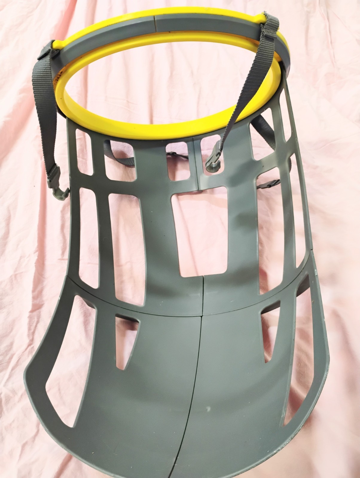 SKLZ Basketball Kick Out 360 Degree Ball Return System Rim Attachable Training