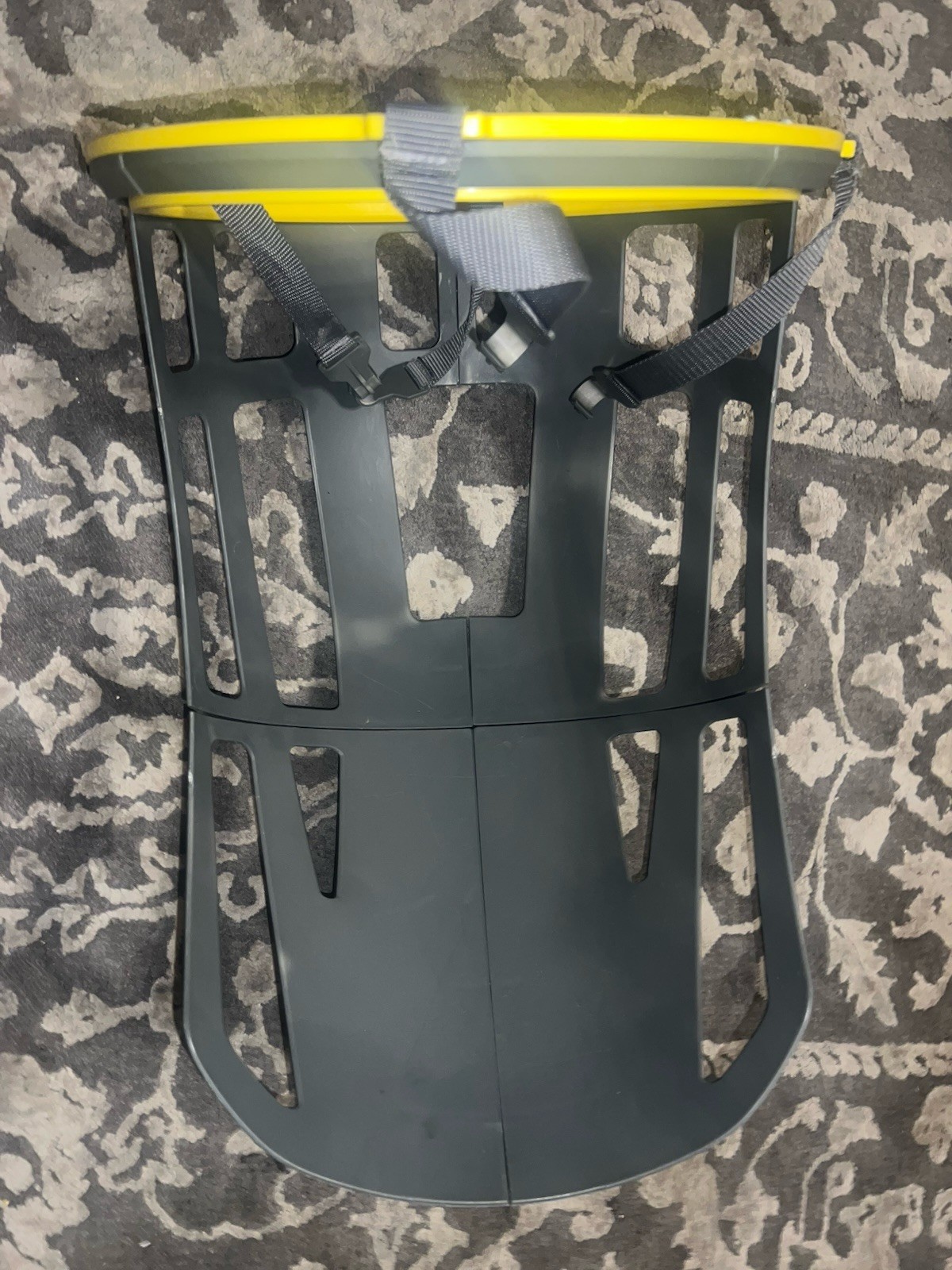 Sklz Basketball Kick Out 360 Degree Ball Return System Rim Attachable