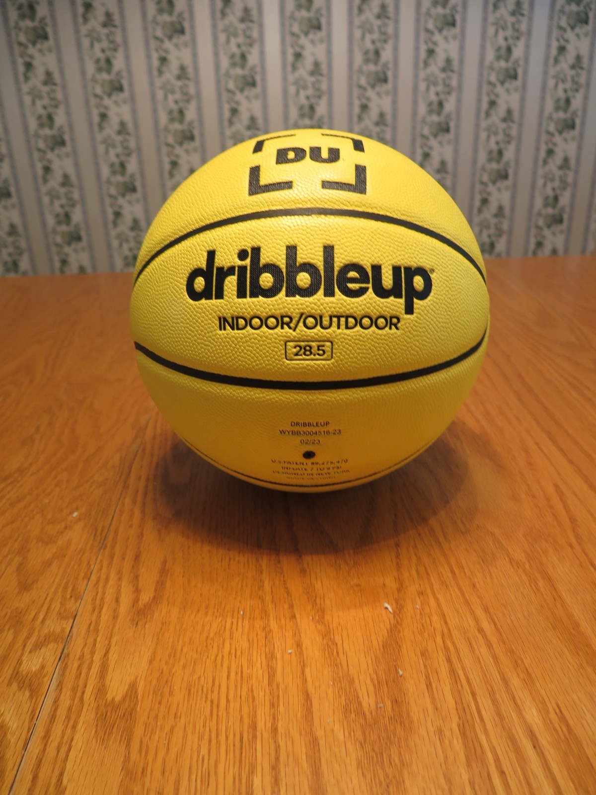 DRIBBLE UP Dribbleup SMART BASKETBALL 28.5 Junior Size Indoor/Outdoor DU ~ Nice!