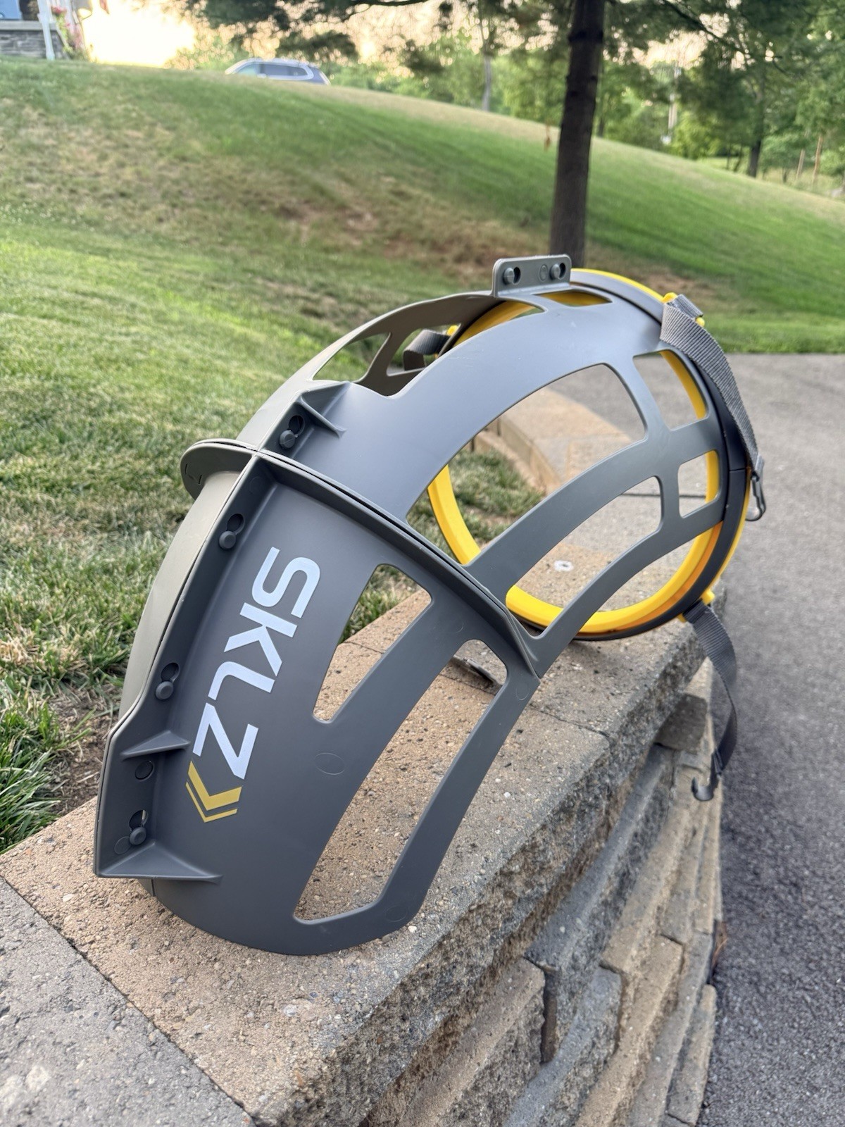 Sklz Basketball Kick Out 360 Degree Ball Return System Rim Attachable