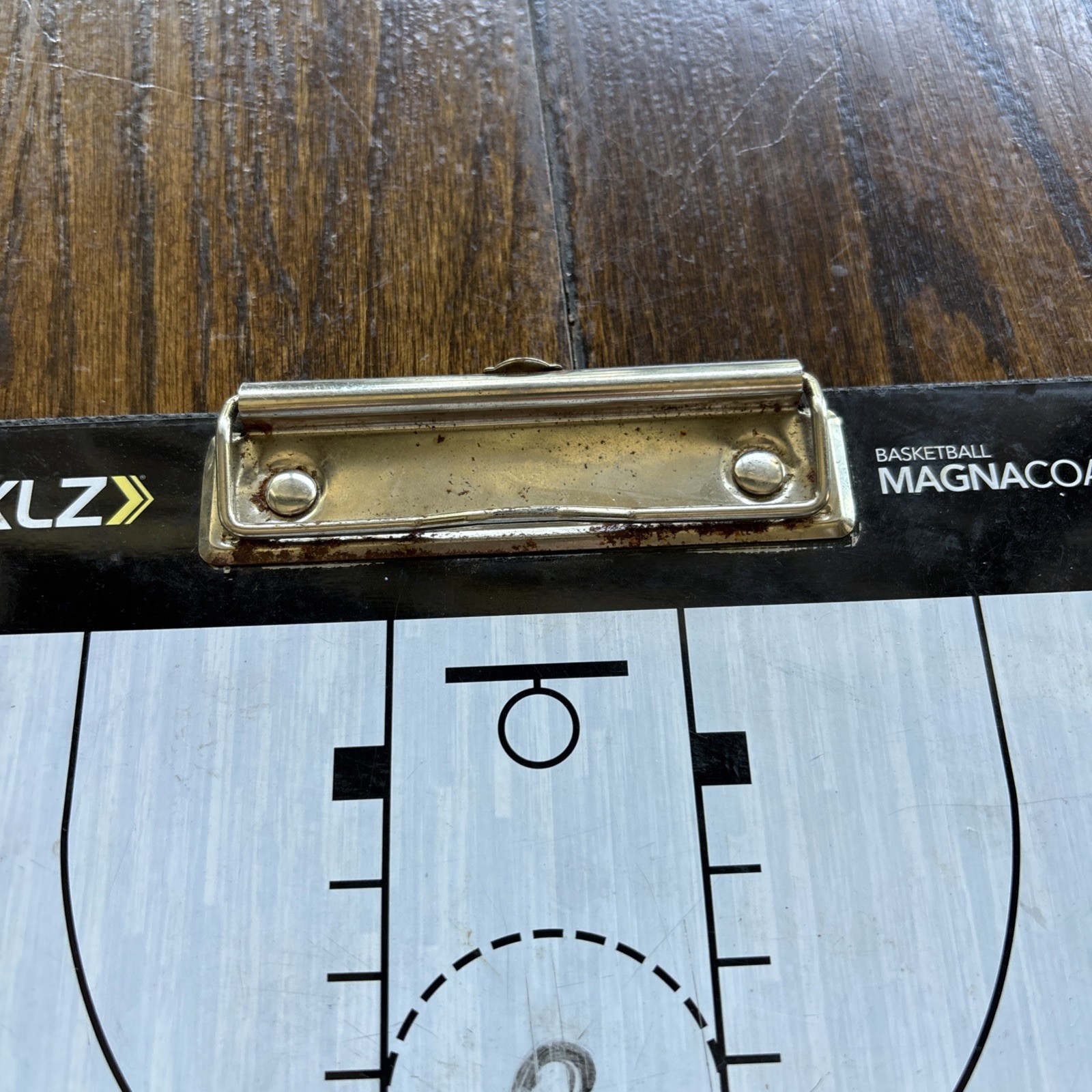 SKLZ Basketball Magna Coach Board – Black/Yellow Magnetic Coaching Board