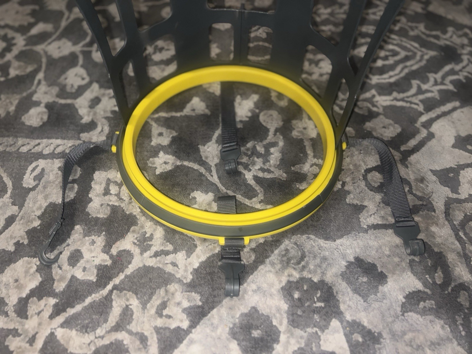 Sklz Basketball Kick Out 360 Degree Ball Return System Rim Attachable